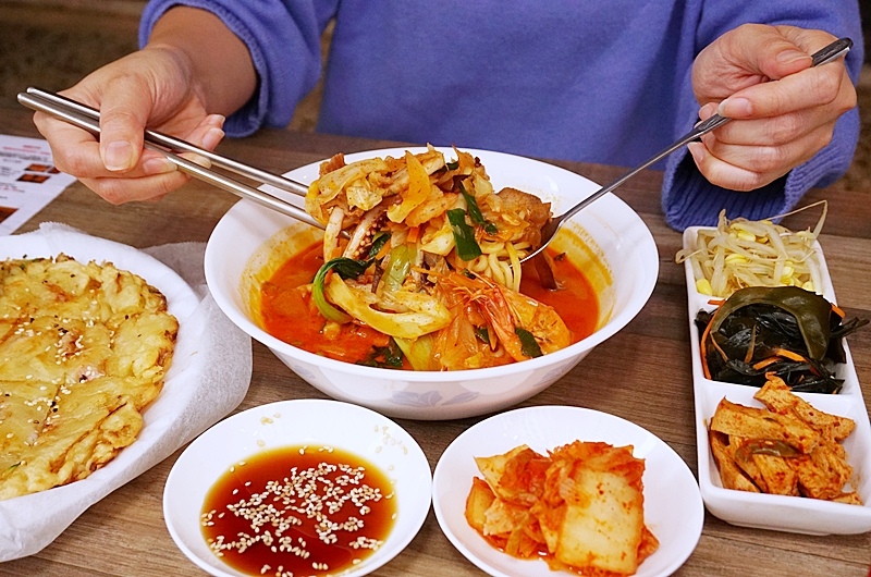 【2022 台北『歐巴』開的韓式料理精選懶人包】- 鄉民食堂推薦七間台北韓國人開的最道地韓國料理！ @鄉民食堂