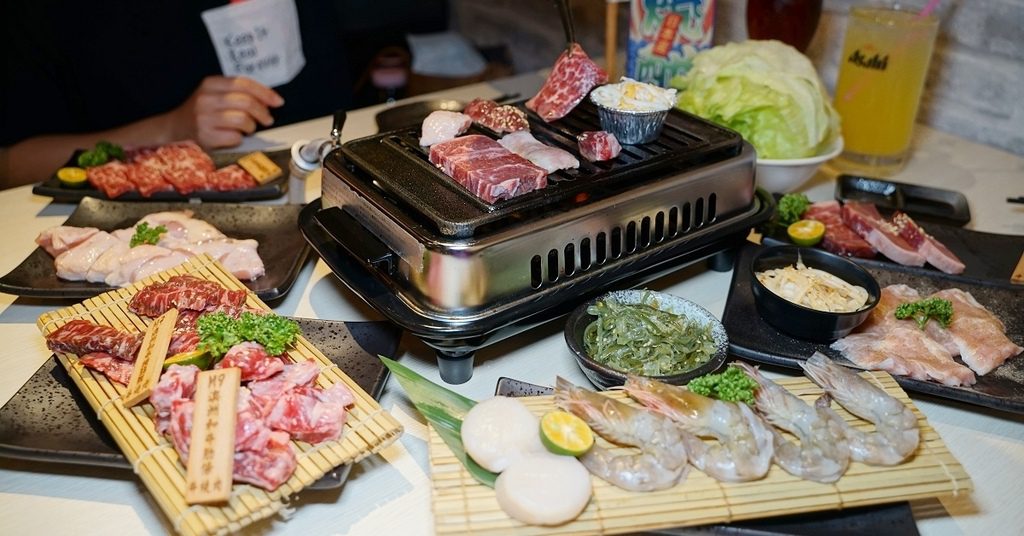 牛燒肉Yakiniku，新店美食，吃燒肉不一定要日本A5和牛，也可以平實美味一點 @鄉民食堂