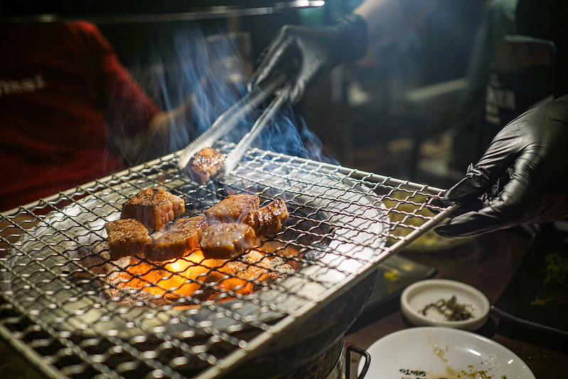 燒究餐飲集團-高雄燒肉推薦｜焼肉ショジョ Yakiniku SHOJO 高雄左營店，高雄美食，用心且氣氛好的美味燒肉 @鄉民食堂