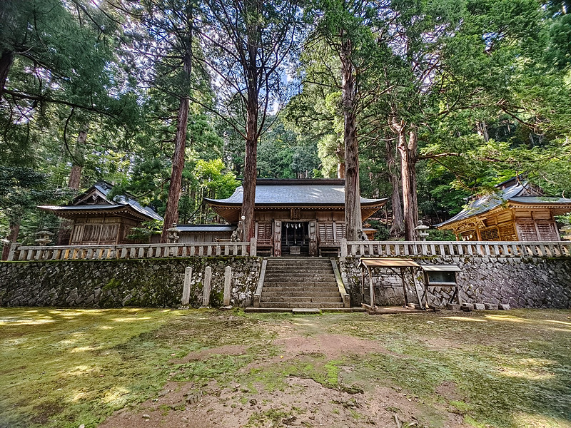 有著五百多年歷史的若桜神社，來鳥取若櫻町值得一看的景點，楓紅時節超美 @鄉民食堂